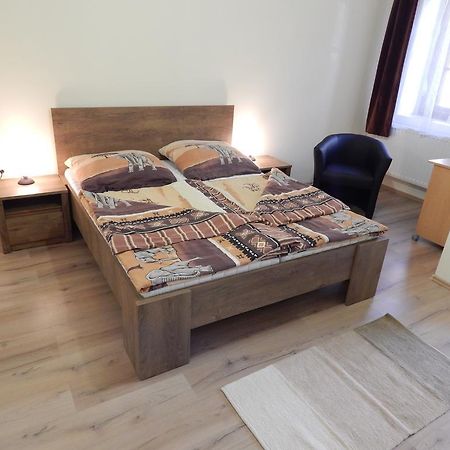 Ferienwohnung Csillagvirag Apartman Mosonmagyaróvár Exterior foto